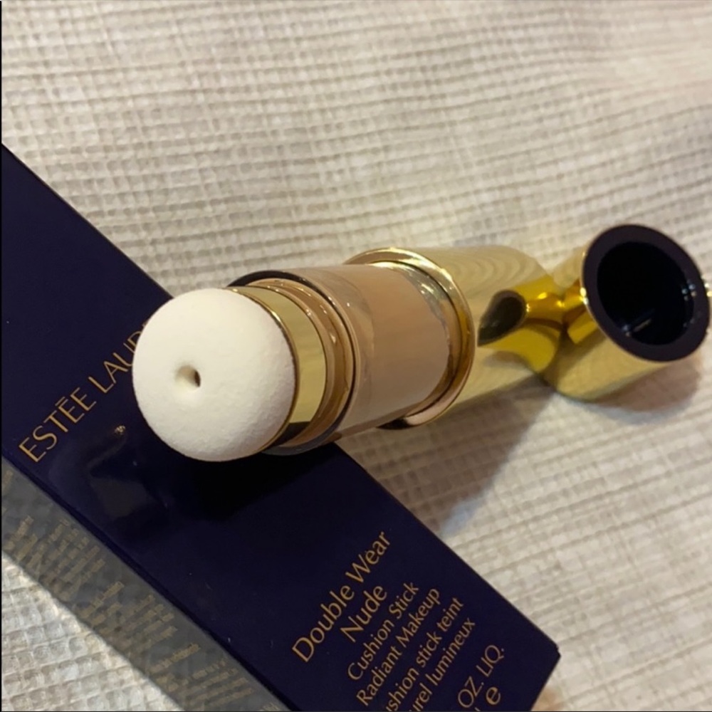 Estée Lauder double wear nude foundation